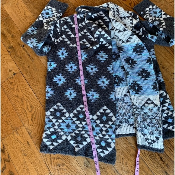 Eyeshadow Aztec & Tribal Print Open Navy Cardigan Sweater - Picture 7 of 12